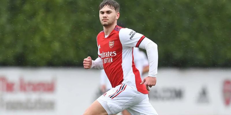 Con đường từ tuổi thơ đến sự nghiệp thành công của Billy